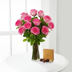 Pink Rose Bouquet with Godiva? Chocolate and Vase