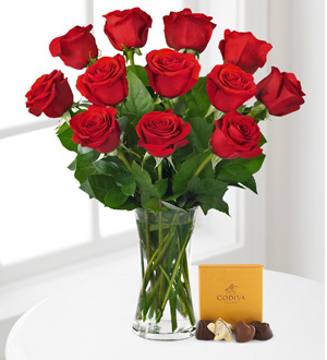 Red Rose Bouquet with Godiva? Chocolates